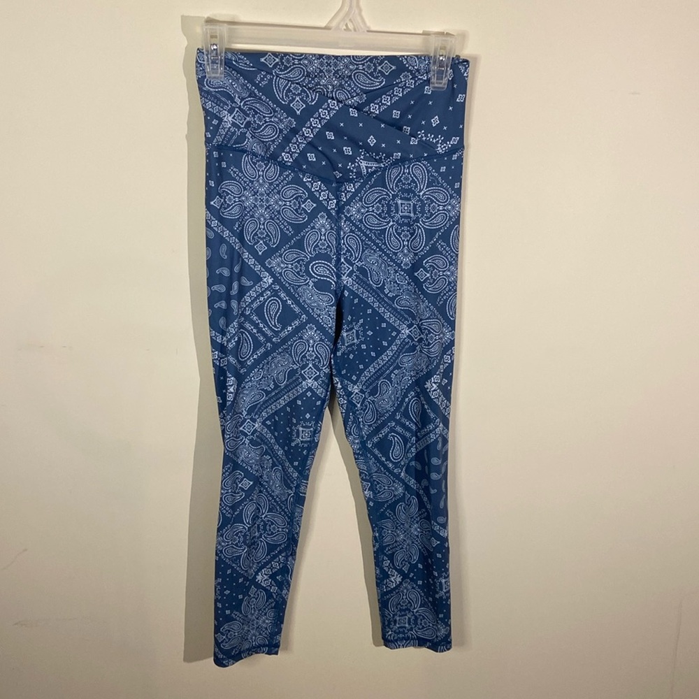 American Eagle The Lightweight Everything Crossover Leggings Blue Bandana Size M